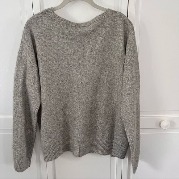 NWT Newbury Kustom V Neck Wool Blend Gray Sweater Unique Cut Out Hem Size Large - Picture 9 of 12